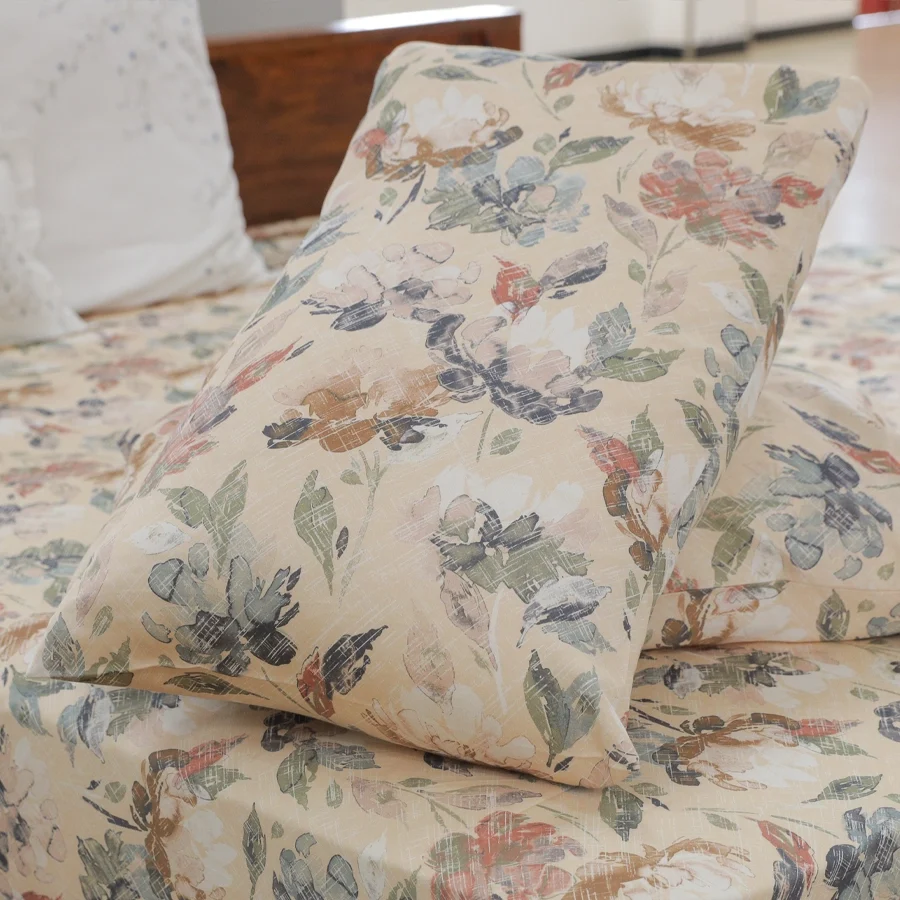 Pillow Cover - Vintage Rustic Flowers